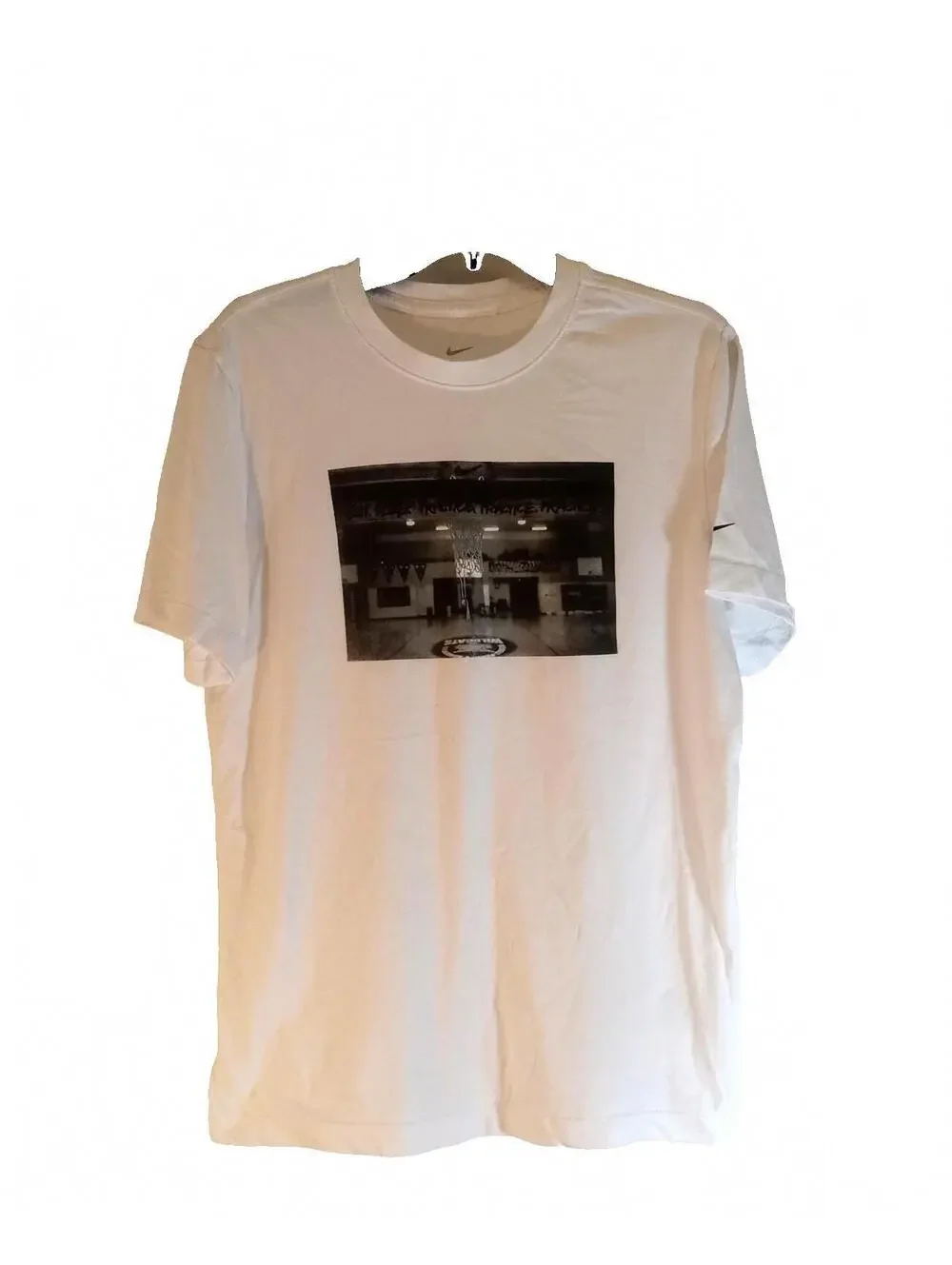 Nike Tee Graphic Sporty Streetwear Womens Small White Black 